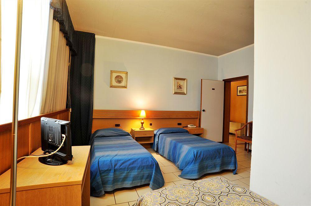 Hotel Cristallo Barga Fornaci di Barga Εξωτερικό φωτογραφία
