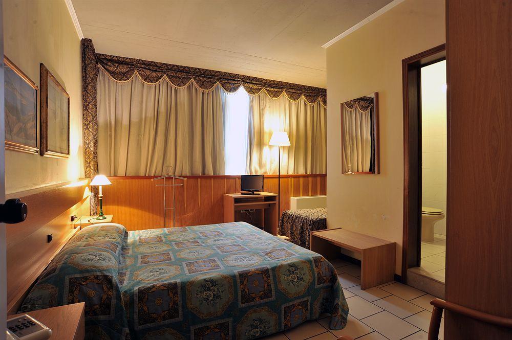 Hotel Cristallo Barga Fornaci di Barga Εξωτερικό φωτογραφία