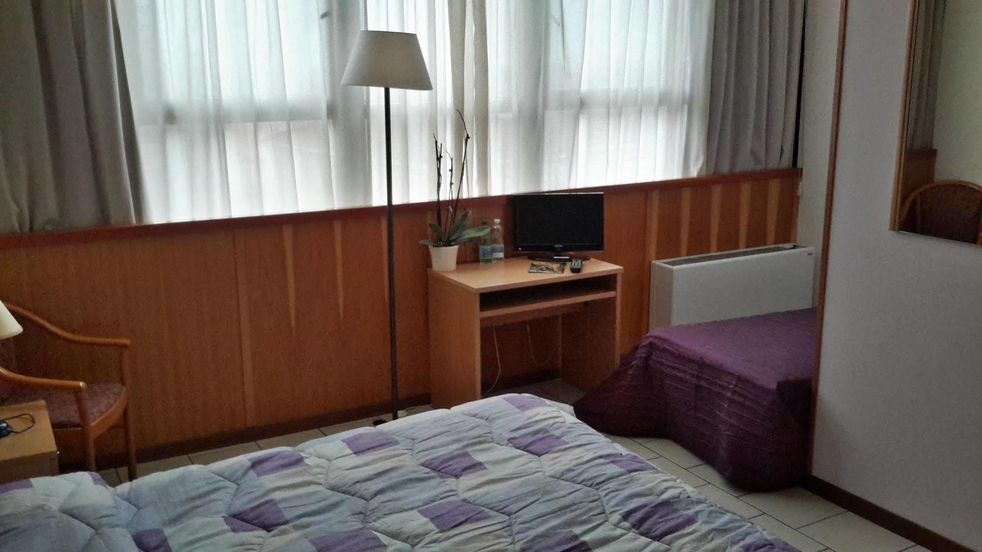Hotel Cristallo Barga Fornaci di Barga Εξωτερικό φωτογραφία